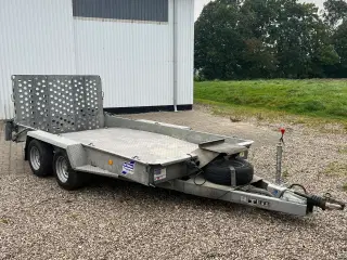 Ifor Williams GH126BT maskintrailer