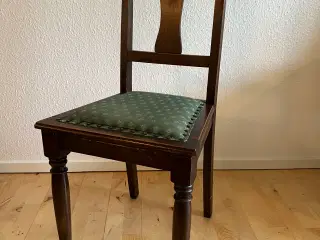 Gammel spisebordstol