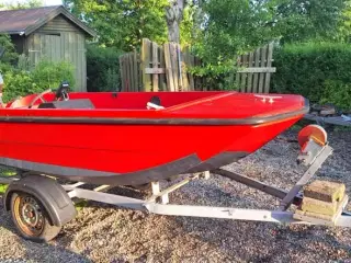 Styrepultsbåd Trifoli 