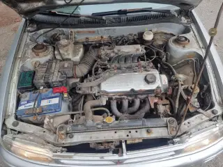Mitsubishi lancer 1999