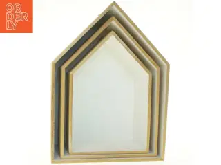 3 styk Husformet hylde (str. 47 cm. og. 43 cm. og. 37 cm)