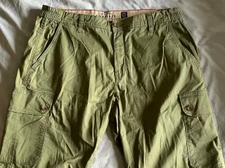 Signal ken cp greene clover shorts.
