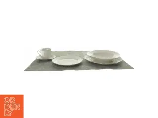 Stort porcelænsstel