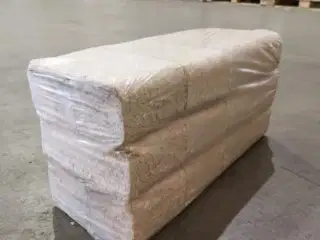 Træbriketter, 960 kg