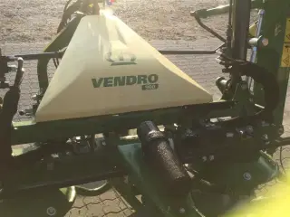 KRONE Vendro 900 med hyd skråstilling