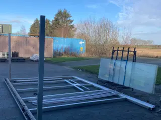 Carport i aluminium.