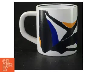 Krus med abstrakt design 1982 fra Royal Copenhagen (str. H 12 cm)