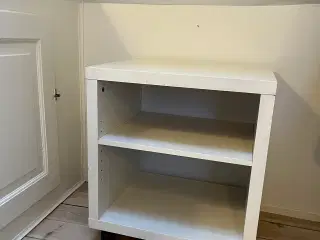 Lille reol / sengebord / opbevaringsmøbel