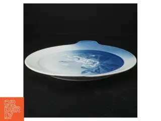Blå og hvid dekorativ porcelænstallerken fra Bing og Grøndal (str. Ø 26. cm)