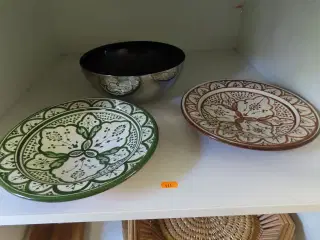 Keramik fade og en stålbowle