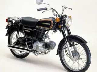 KØBES: Honda CD50 Benly