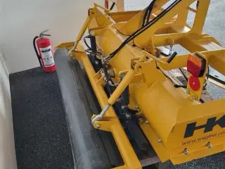 - - - Vejhøvl