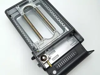 NY! 2200W Gasgrill + 8 Dåser med GAS + Tilbehør 