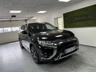 Mitsubishi Outlander 2,4 PHEV  Plugin-hybrid Invite+ 4WD 224HK 5d 6g Trinl. Gear