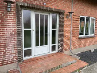 22 vinduer træ/alu & 3 døre (se billede)