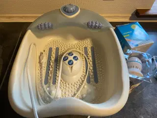 Fodbad og elektrisk fodfil.