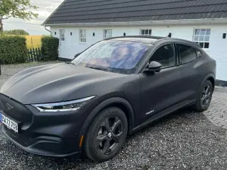 Ford Mustang Mach-E 75 Standard Range