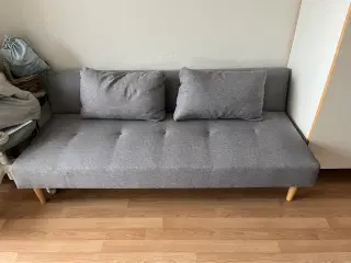 Grå sofa/sovesofa med træben 