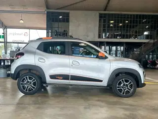 Dacia Spring  Essential