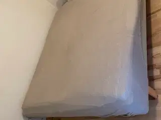 2x boxmadras gives væk