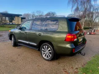 Toyota Landcruiser 200