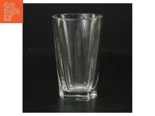 Glas med rillede design fra Erik Bagger (str. Ø 7,5 cm højde 12 cm)