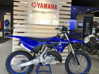 Yamaha YZ 125 LC W