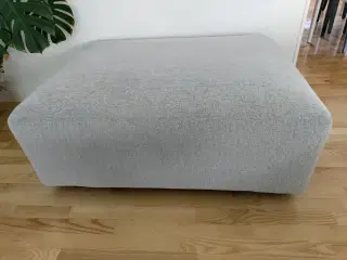 Grå sofa puf