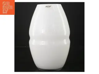 Hvid vase fra Herstal fra Herstal (str. Ø 8 cm længde 23 cm)