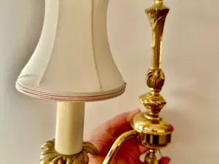 To vintage væglamper sælges 