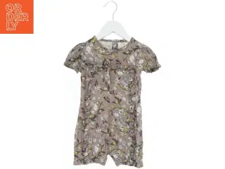 Sommerdragt med blomsterprint fra Little Wonders (str. 92)