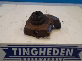 Ford 8630 Holder L.H. 4472451068 APL 325