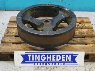 New Holland 4860 Svinghjul 84000431