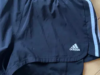ADIDAS PIGE SHORTS – STR. M