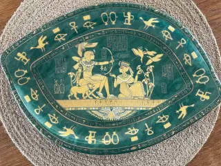 Fathi Mahmoud porcelæn, Egyptisk platte, Sjælden