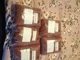 Garn  røde  med sølvtråde blødt 