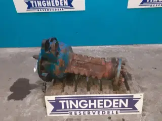 Ford 6710 Lår L.H. D8NN4011GA