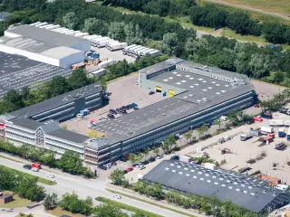 Kontor/lagerlejemål på 746 m²