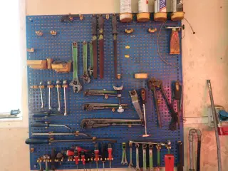 Værktøjstavle med indhold