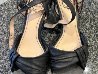 Sandaler ESPRIT med hæl