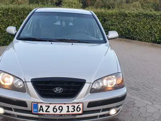 Hyundai elantra 2,0 benzin 