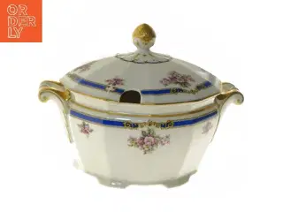 Suppeterrin i porcelæn med låg, fra Schlaggenwald (str. Ø 24 cm)