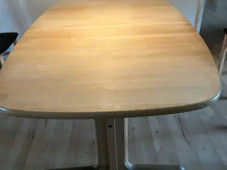 Sofabord i massiv bøg