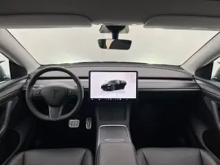 Tesla Model Y  RWD