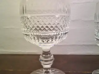 Krystalglas sælges