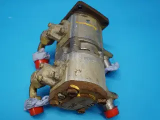 New Holland TX66 Hydraulikpumpe 84431393