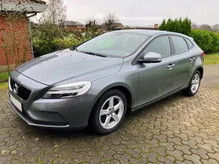 Volvo V40 2,0 T3 Momentum