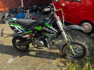 Crosser