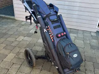 Golfvogn med udstyr