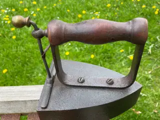 Strygejern antik jern 